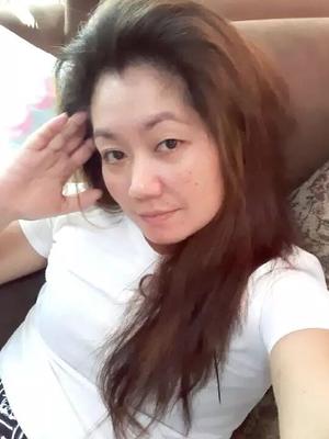 Filipina chubby milf