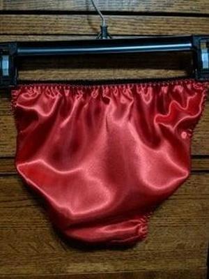 Panty satin flutter