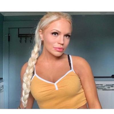 Gorgeous Blonde Bombshell