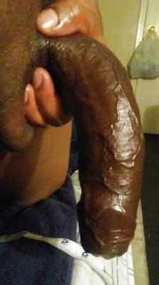 Needs a huge gapimg juicy fat wet cunt to wrap around it