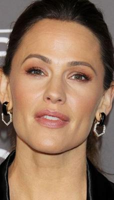 JENNIFER GARNER