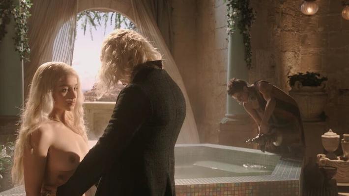 Emilia Clarke nude and sex vidcaps