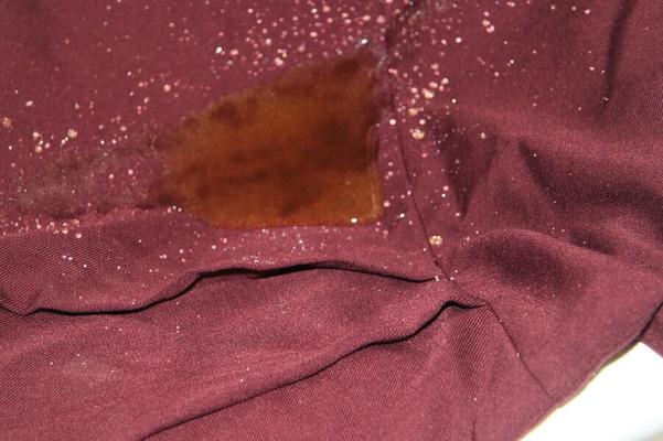 maroon skirt piss