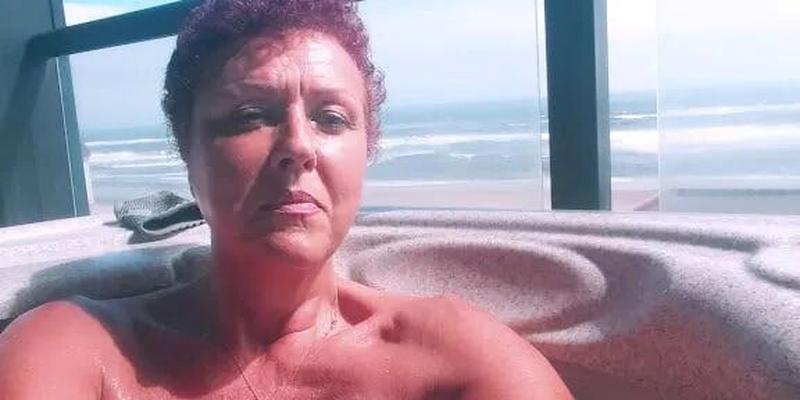 Fun times at the beach in April 2021 with cleanjean