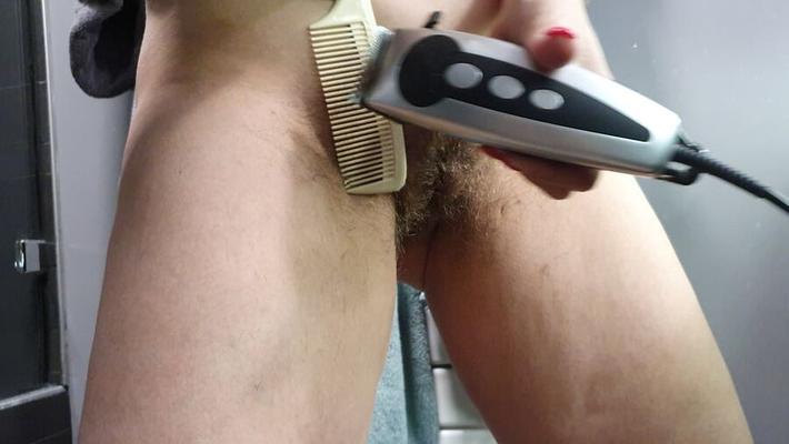 Time to shave pussy