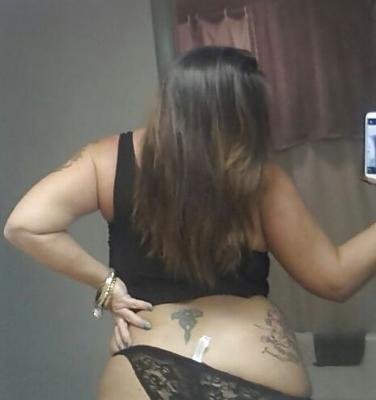 Thin chick with FAT ass In loose sweats