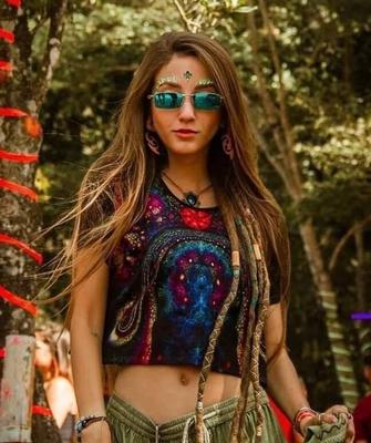 WANT TO BE WITH THIS TYPE GIRL!
