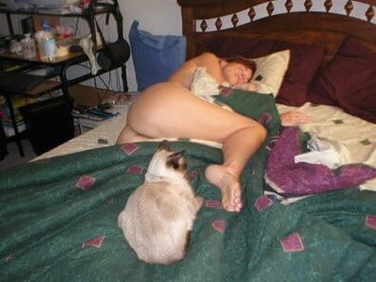 Cindy is a mature wife from Florida
