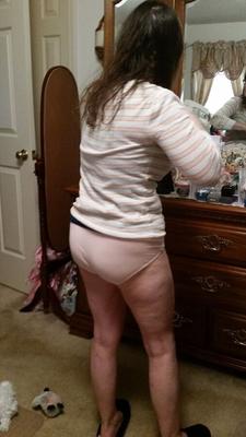 Slut here who wants me