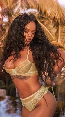 Rihanna hot