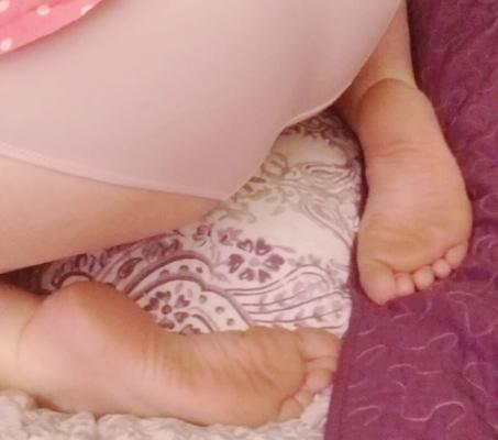 Frisky housewife mild teasing phots from the last few days..