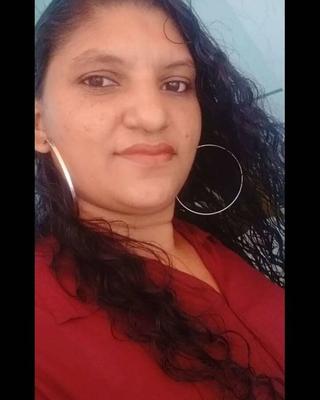 Cuban Milf made selfies for you to empty your cum