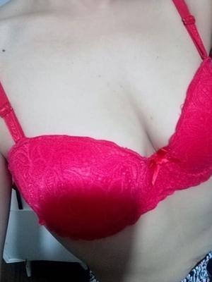 HOW DOES THE COLOR RED FIT ME?