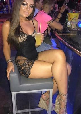 Holiday rep Georgina loves a foreign cock inside her