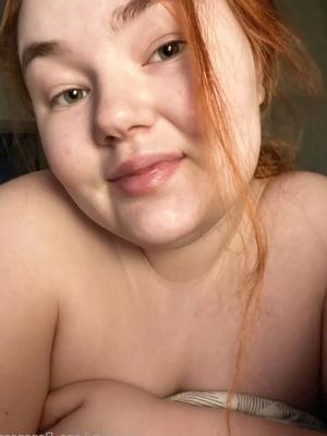 17 Pics Lana likes bananas🍌 Free Photos