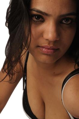 Desi Model