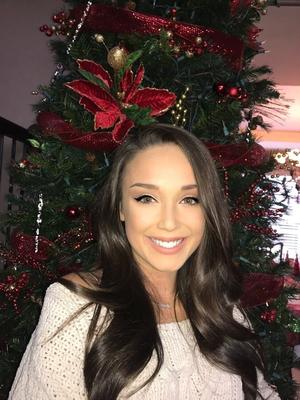 Nice brunette mistery girl
