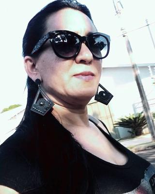 Gorgeous milf sunglasses fetish