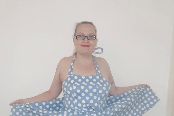 50's style dress with vintage nylon stockings