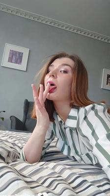 17 Pics I love taking sexy nude photos for you