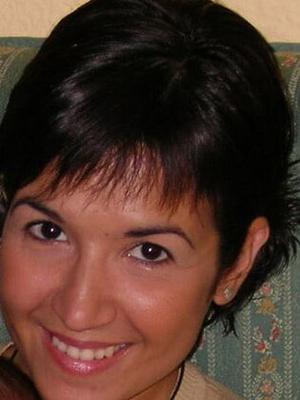 laura hot italian milf