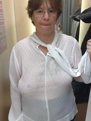 Brafree mom .