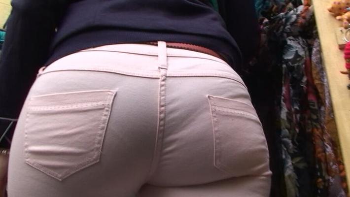CANDID yo ASS IN TIGHT PANTS