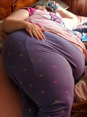 Very Cute Big Belly Blonde