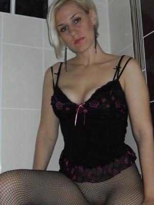 Fuckable shorthair mature blonde