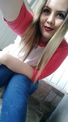 1 B amateur big ass pictures and pussy tease with dildo.