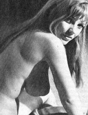 Michelle Angelo (Poolside and nudist pics)