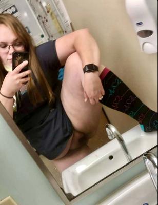 I Love to show off - 10 Pics