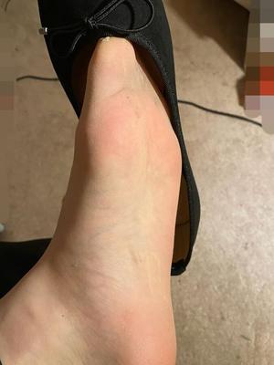 My Daily sweaty big nylon feet