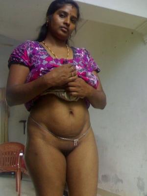 INDIAN AUNTS NUDE