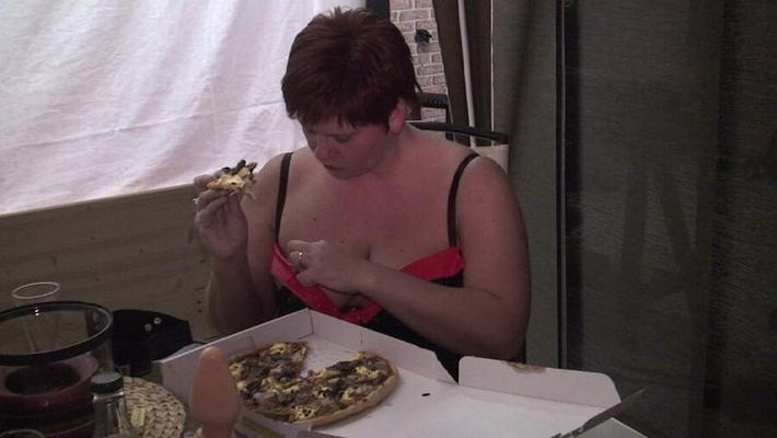 "I eat pizza "