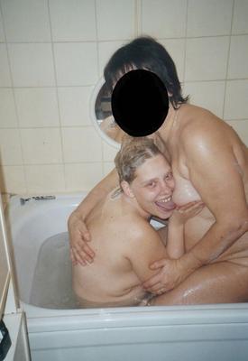 Lesbian Bath Time
