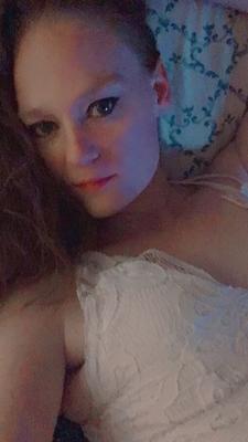 セクシーなメイさん！