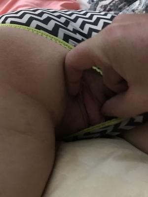 Regarde-moi De Derrière Une MILF Américaine 12