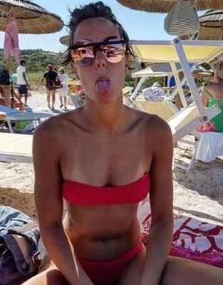 FEDERICA PELLEGRINI . I M PERVERT
