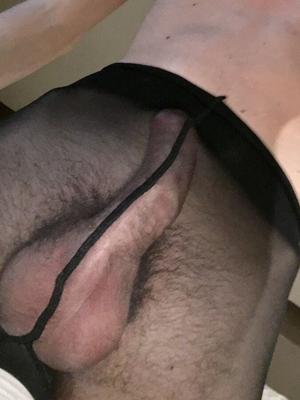 Meia-calça preta de uma vagabunda