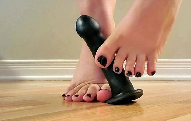 Little toes