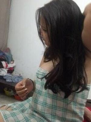 Beautiful Indian Desi Bhabhi in Towel