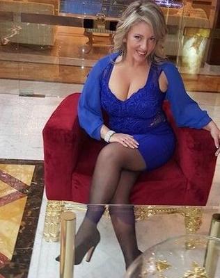 Mix slut milf for play cock