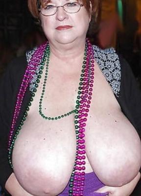 He boys Time to fuck someone&;s Busty mature Mom