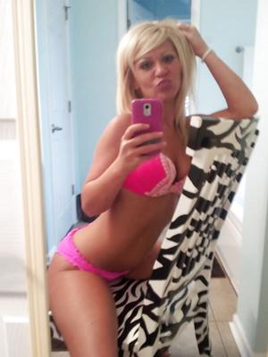 Sexy And Fit MILF Brit Shows Slim Body And Toys Needy Cunt