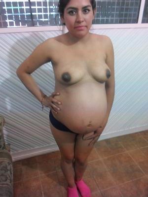 セクシーな妊婦