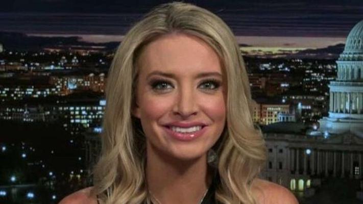 A imperturbável e muito fapável Kayleigh McEnany