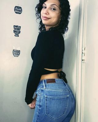 Should I Start Webcamming? - 5 Pics