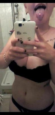Justine la salope francesa