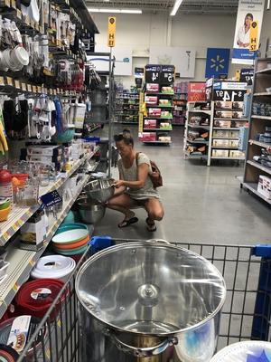 Ex-girlfriend Leslie Walmart home depot cellulite thighs ass
